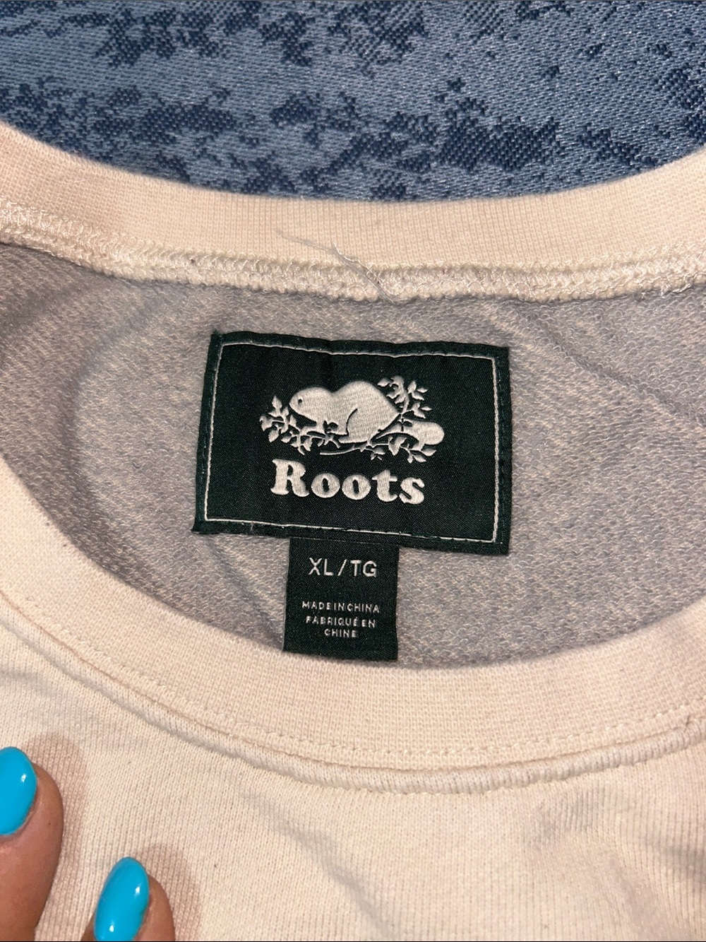 Roots Women’s Crewneck Sweatshirt in Pale Beige - Picture 4 of 6